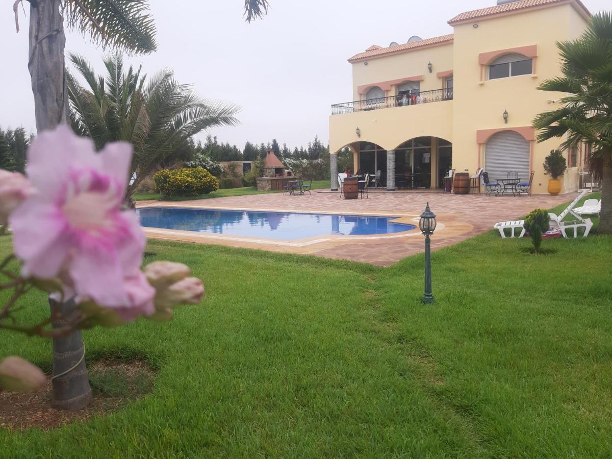 Riad Tanjil Nouaceur Bagian luar foto